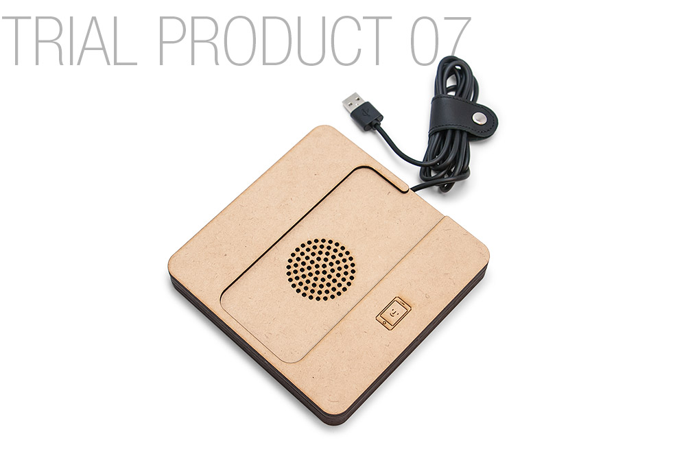 レーザー加工で制作した、iQi Mobile Charger 収納ケース